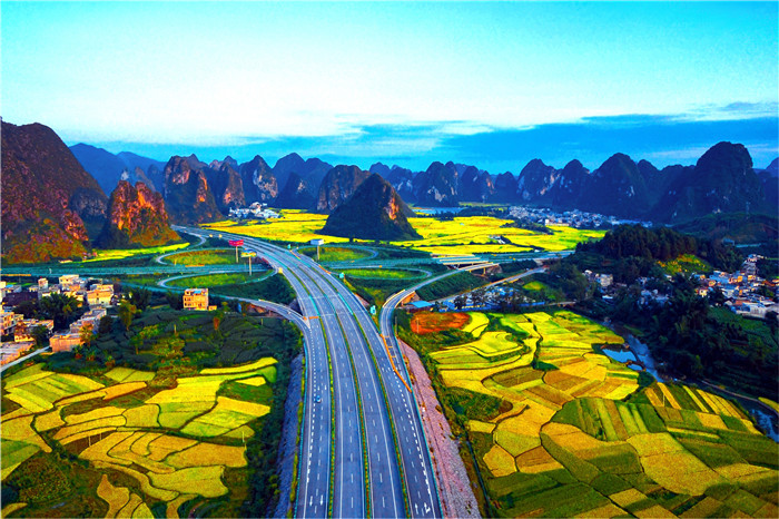 八桂大地，广西的美丽画卷